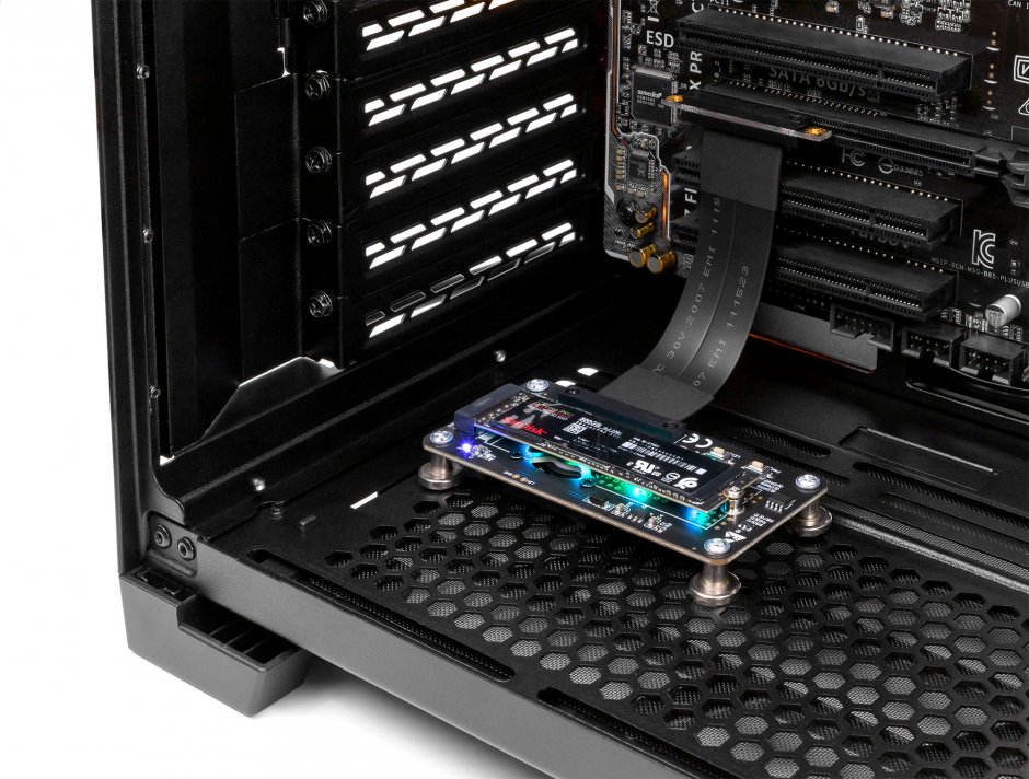 Imagine PCI Express 3.0 x4 la M.2 Key M cu fan + cablu 10cm, Delock 64357