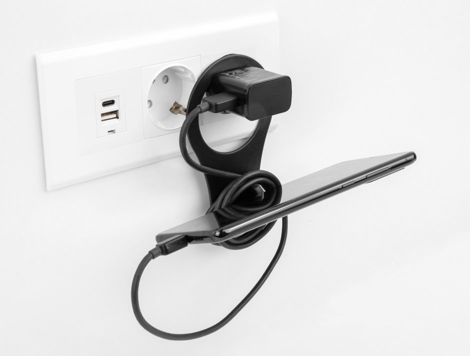 Imagine Suport de incarcare telefon mobil pentru priza electrica Negru, Delock 18326