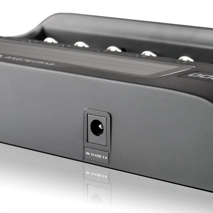 Imagine Incarcator acumulatori Li-ion/Ni-MH, UC800